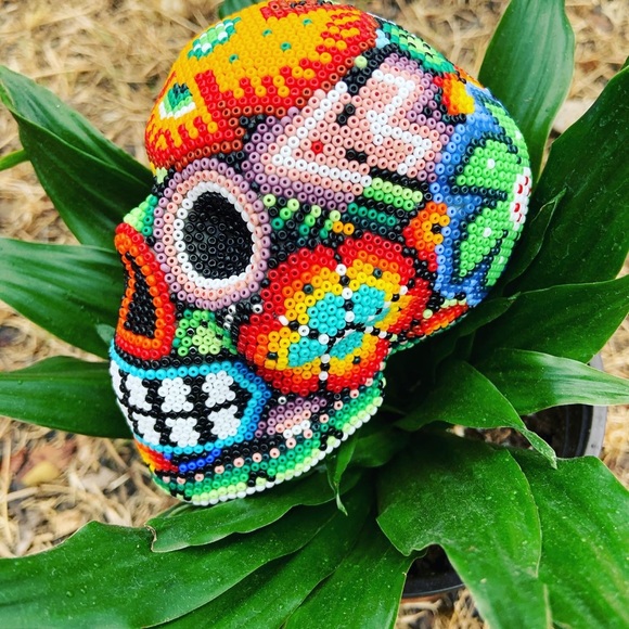 Huichol Beaded Small Skull Home Decor (SC)